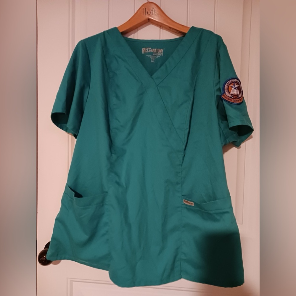 EUC scrub top greys anatomy 2XL